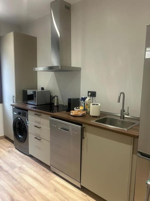 Coqueto Apartamento Cerca Del Casco Viejo Con Garaje Gratis Bilbau Exterior foto